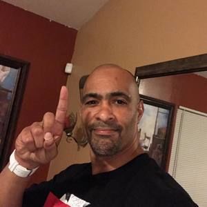 Meet your Posher, Luis angel